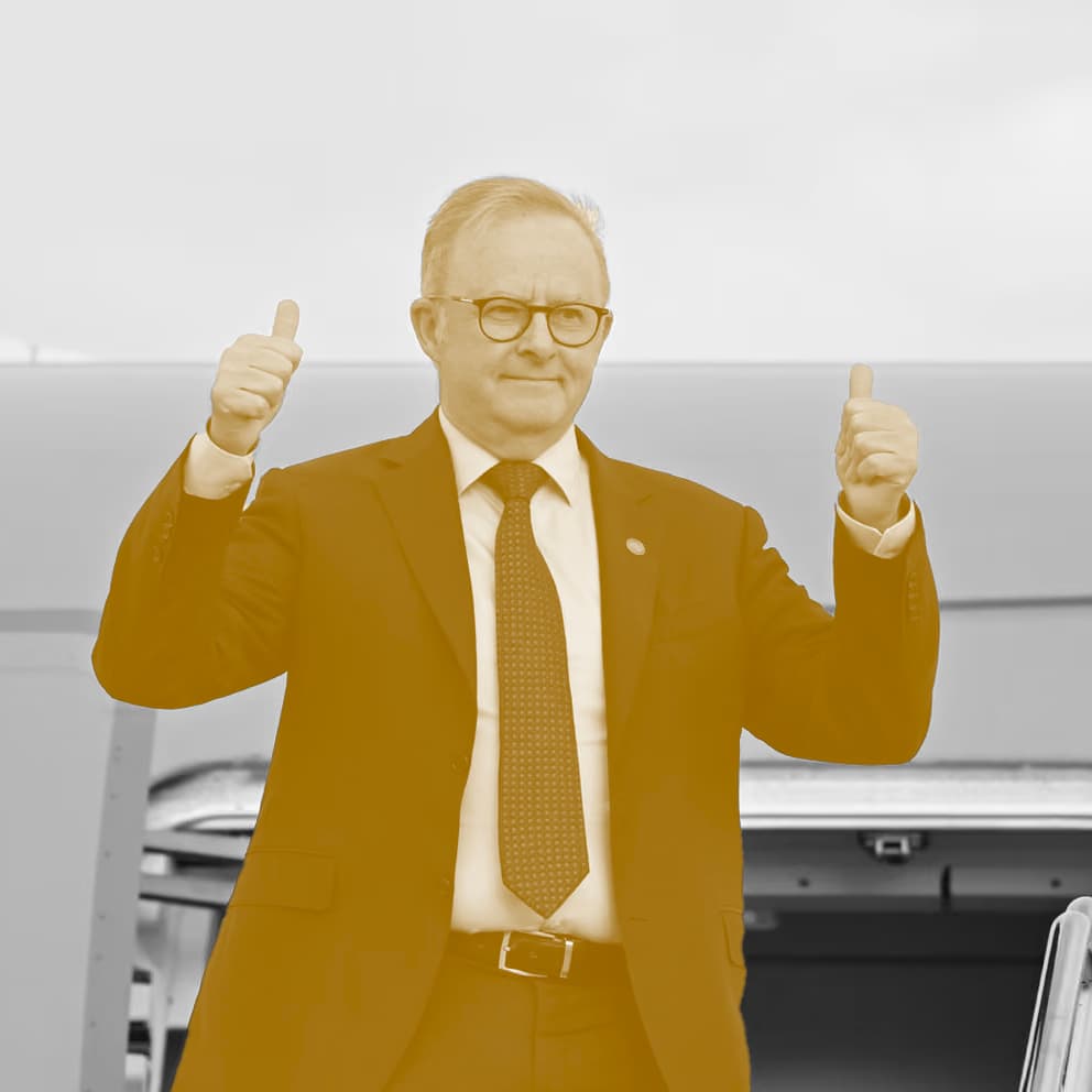 Albo thumbs up