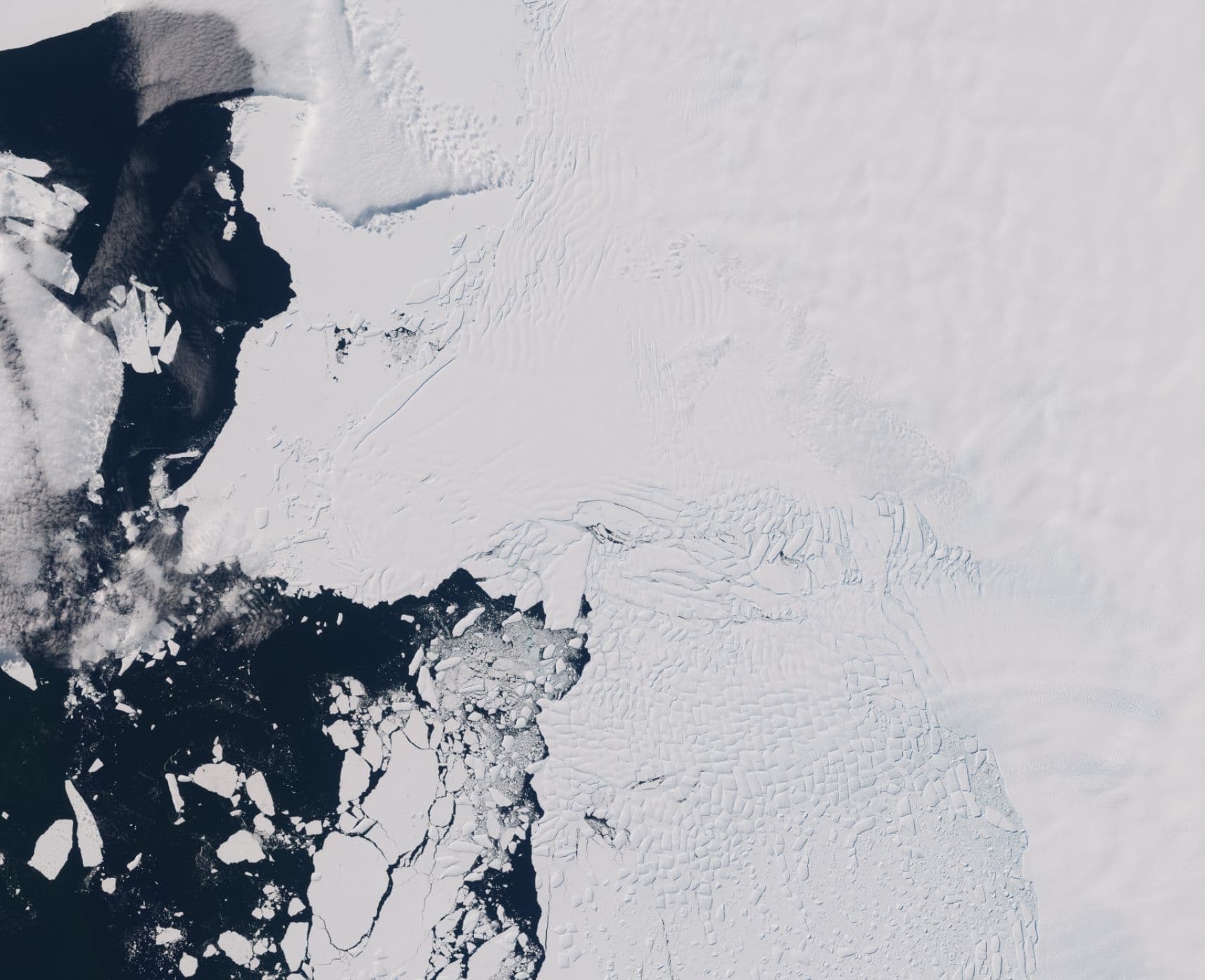 An Antarctics Glacier from above