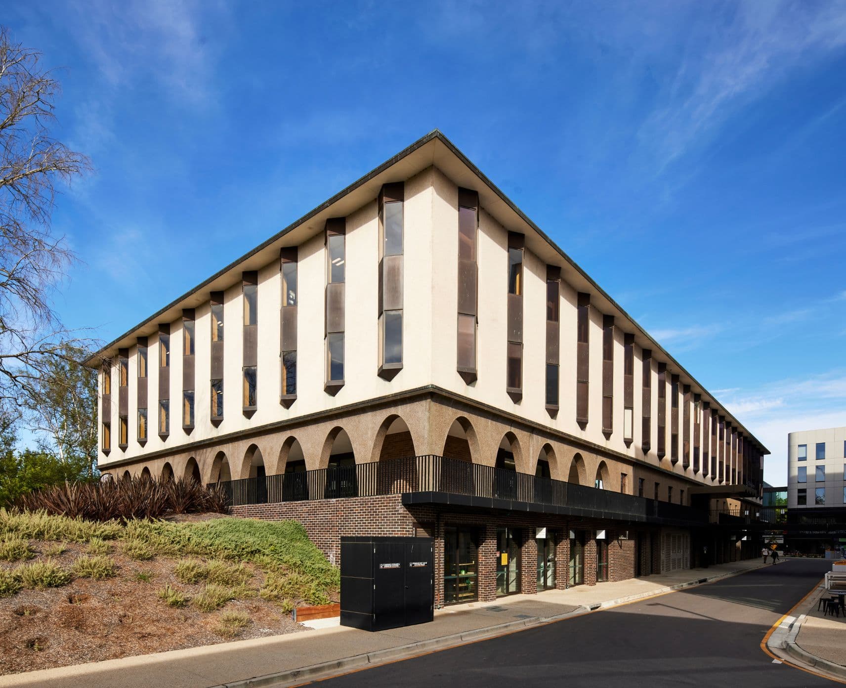The exterior of the JB Chifley Library at the Australian National University