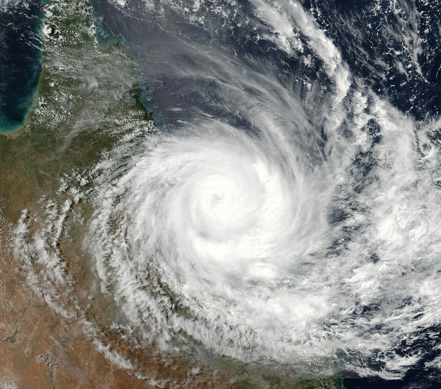 Cyclone moving across north Queensland