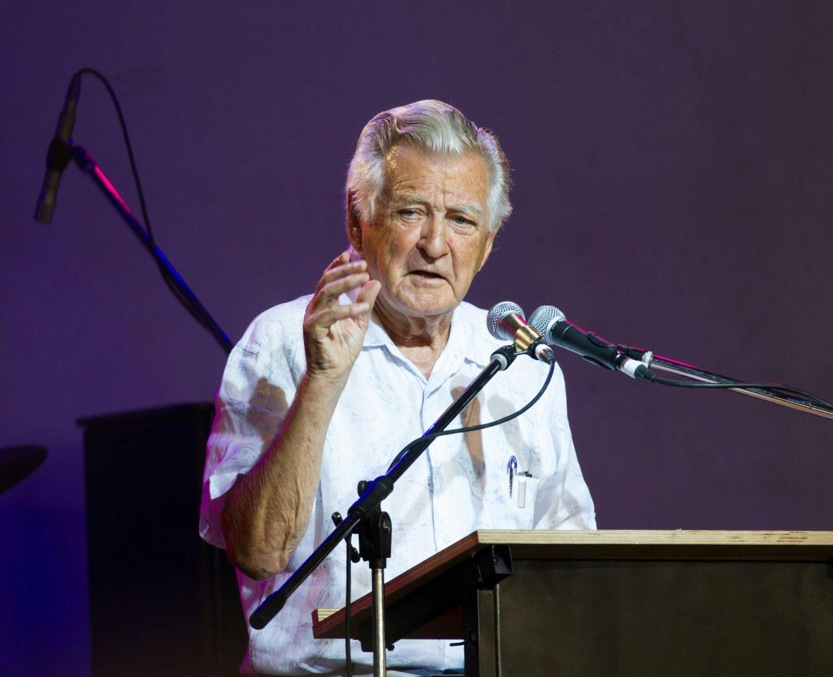 Bob Hawke speaks at the 2013-14 Woodford Folk Festival