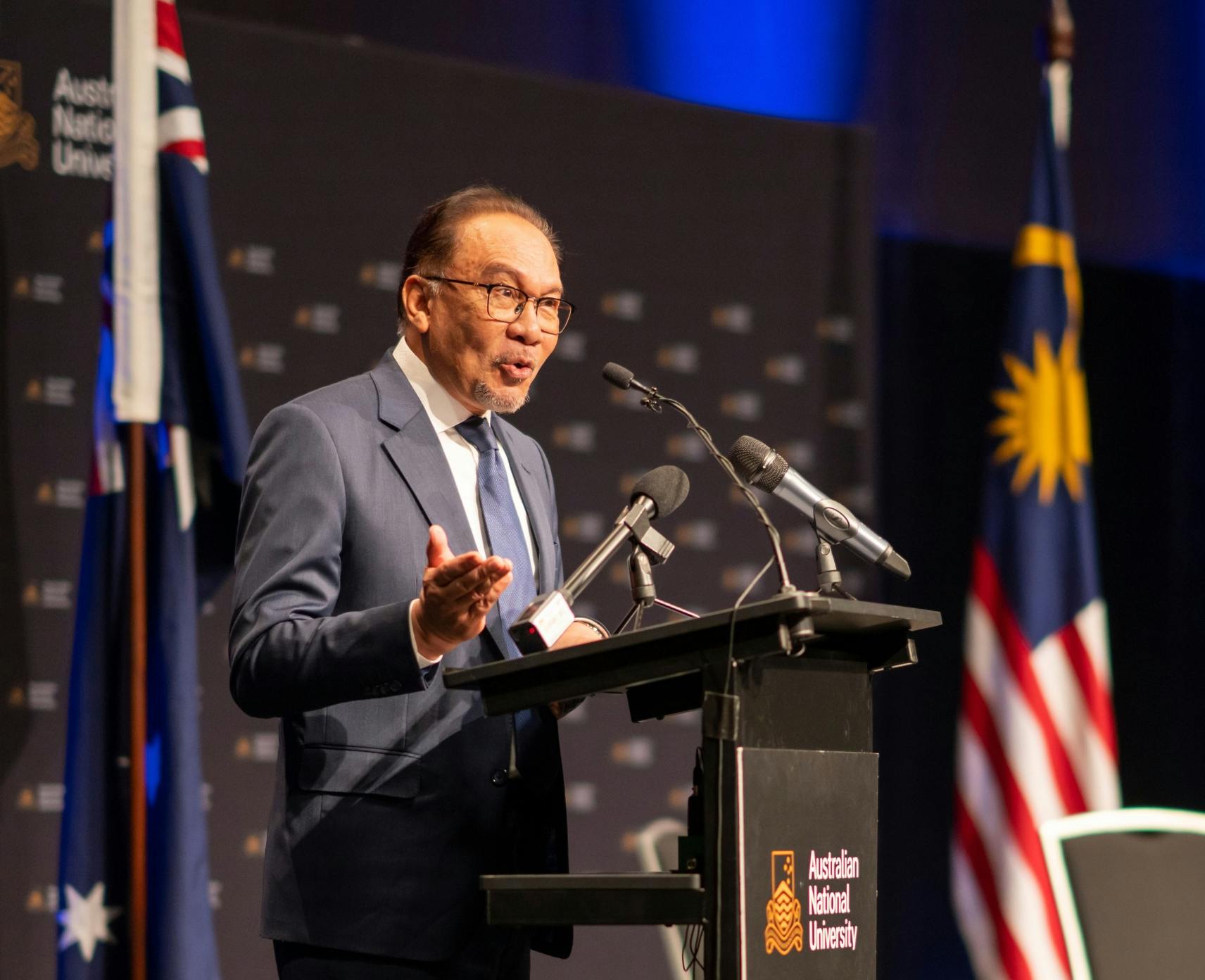 Malaysian PM Anwar Ibrahim delivers the Gareth Evans Oration at ANU